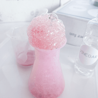 Science STEM experiment T is for Tot