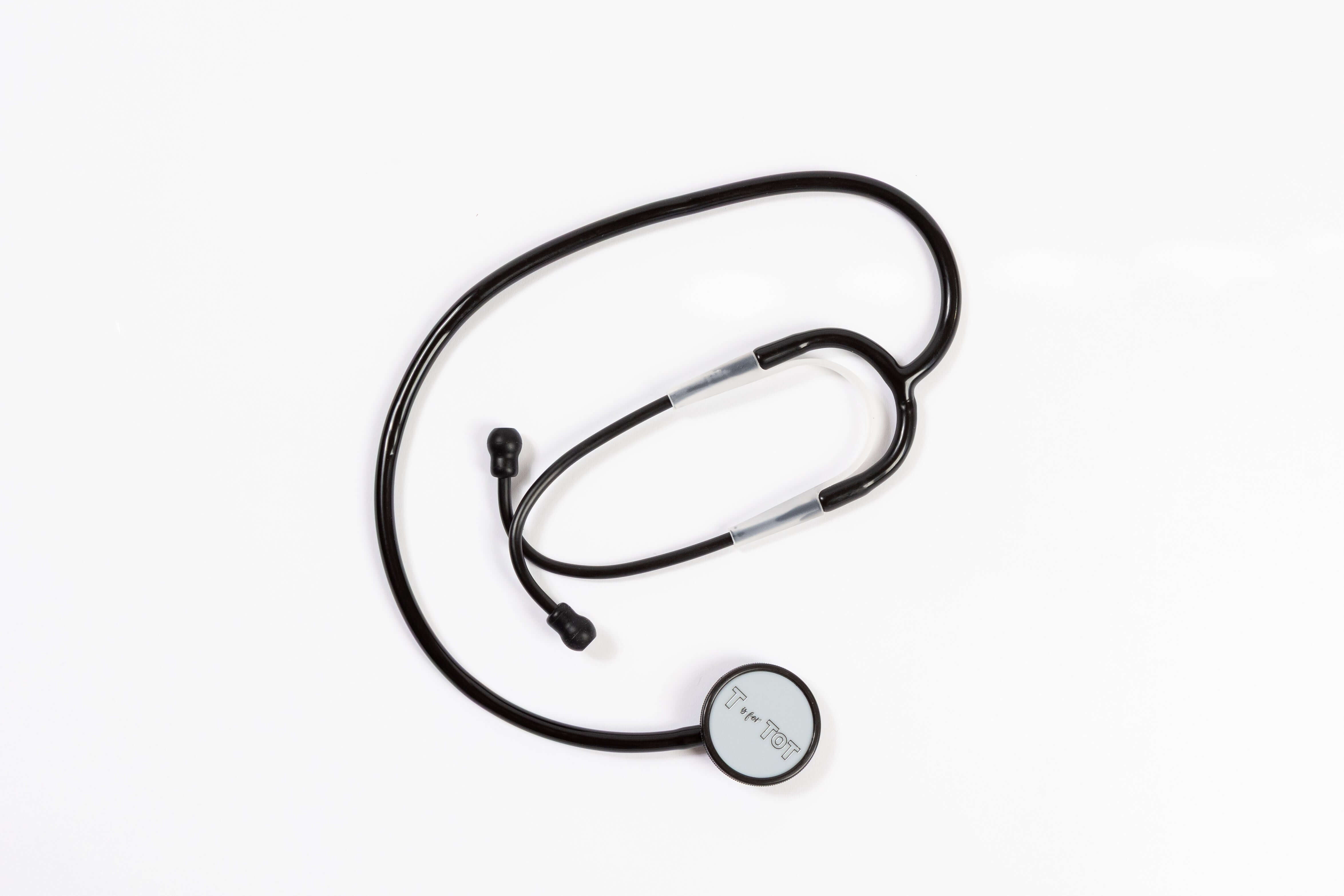 Child-safe stethoscope supporting preschool anatomy learning and pretend play