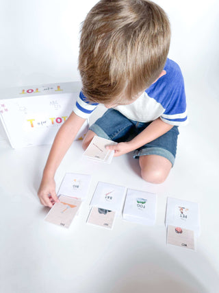 Explore the world of Community Helpers with this kit for young children. Features dental x-rays, playdough cutter, homemade playdough, library card rhyming game, Clothesline Clues book, and a playdough mat for pretend dental activities.